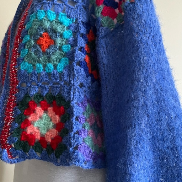 vintage handmade crocheted granny square cardigan - Picture 4 of 15